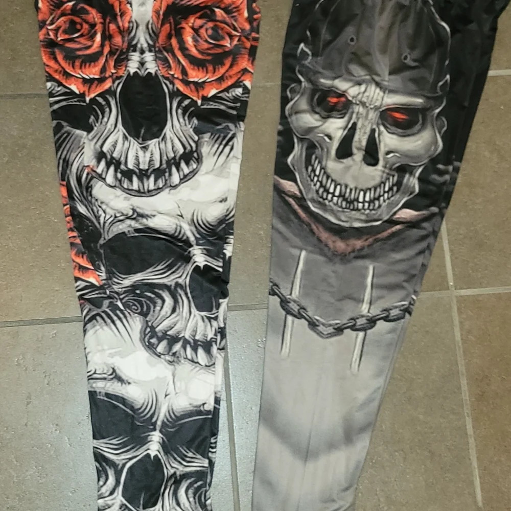 SKULL โ ๏ธ & ๐ฅ ROSES LEGGINGS <> SET OF 2 - Picture 15 of 16